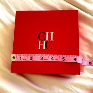 Carolina Herrera box